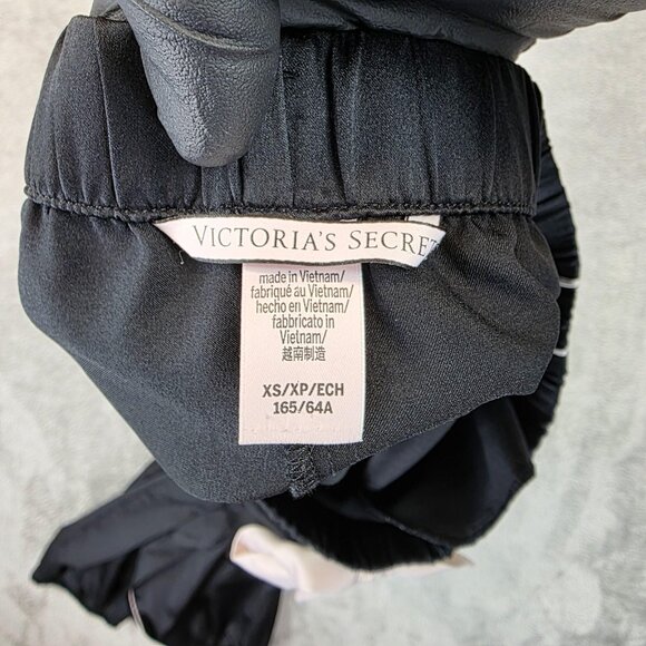 Victoria's Secret Jogger Pants Womens XS Black White Piping Heart Patch Lounge - Picture 11 of 13
